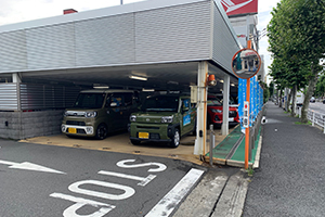 展示場は屋根付きです